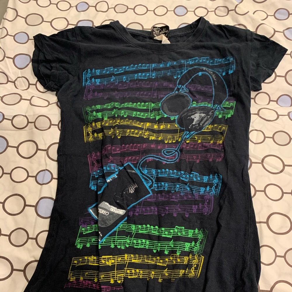 Graphic Tee 💚